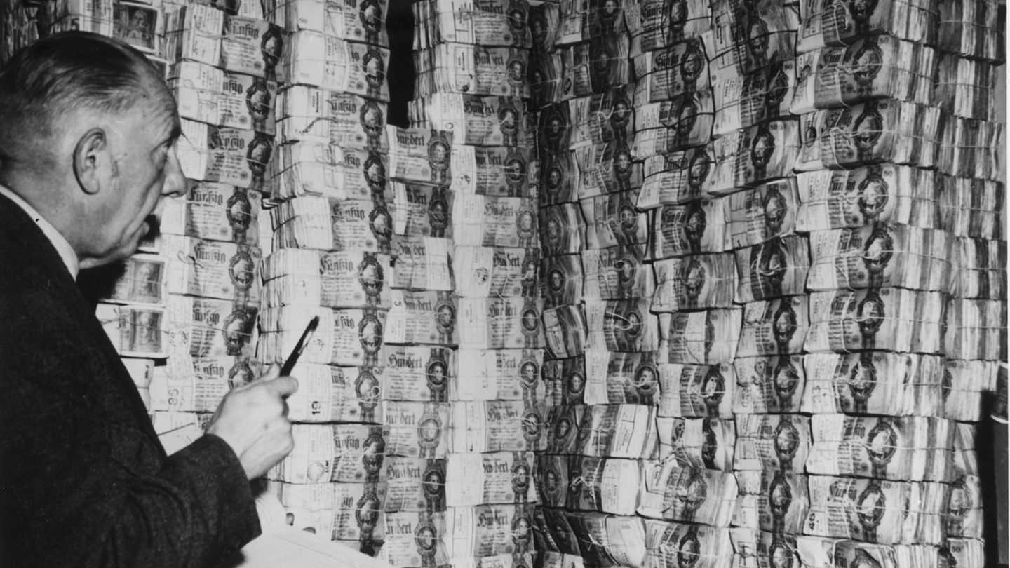 D-Mark, Euro, Volksaktie: Die Deutschen und das liebe Geld: 70 Fragen und Antworten aus mehr als sieben Jahrzehnten