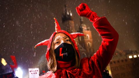 Rechtskonservative Regierung: Polen lockert den Lockdown – um die Wut über das Abtreibungsverbot einzufangen