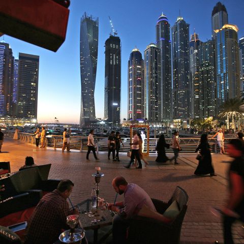 Geschäft mit dem Virus: Corona-Impftourismus in Dubai: Wie sich Super-Reiche beim Schutz gegen das Virus vordrängeln