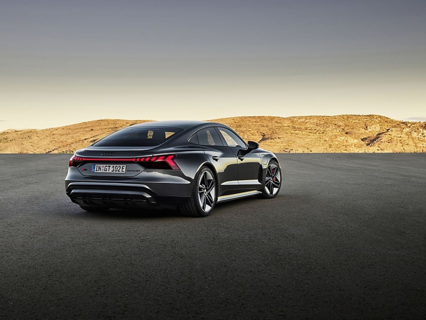 Die Höhe des Audi e-tron GT beträgt lediglich 1,41 Meter