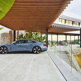 Das optionale Carbondach spart zwölf Kilogramm