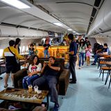 Wegen des großen Andrangs wurde der Aufenthalt in dem Airbus-Café auf eine Stunde beschränkt.