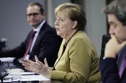 Michael Müller (SPD), Angela Merkel (CDU) und Markus Söder (CSU)