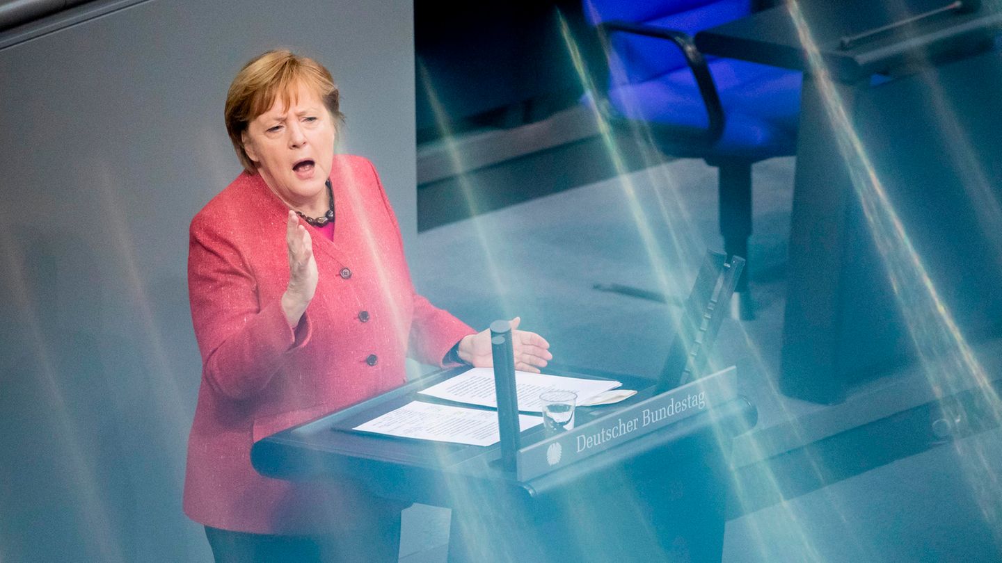 Bundeskanzlerin Angela Merkel im Bundestag