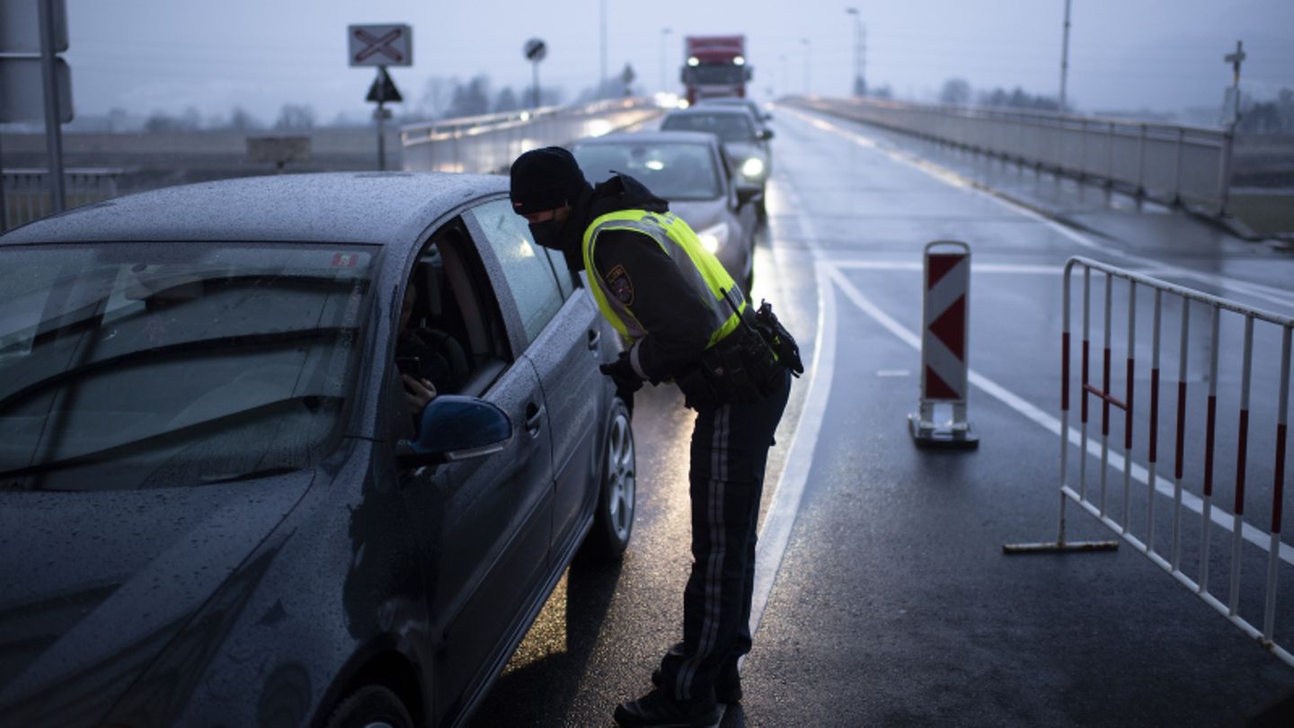Austria Lustenau: The police are checking up on Covid-Tests of commuters on the border between Austria and Switzerland