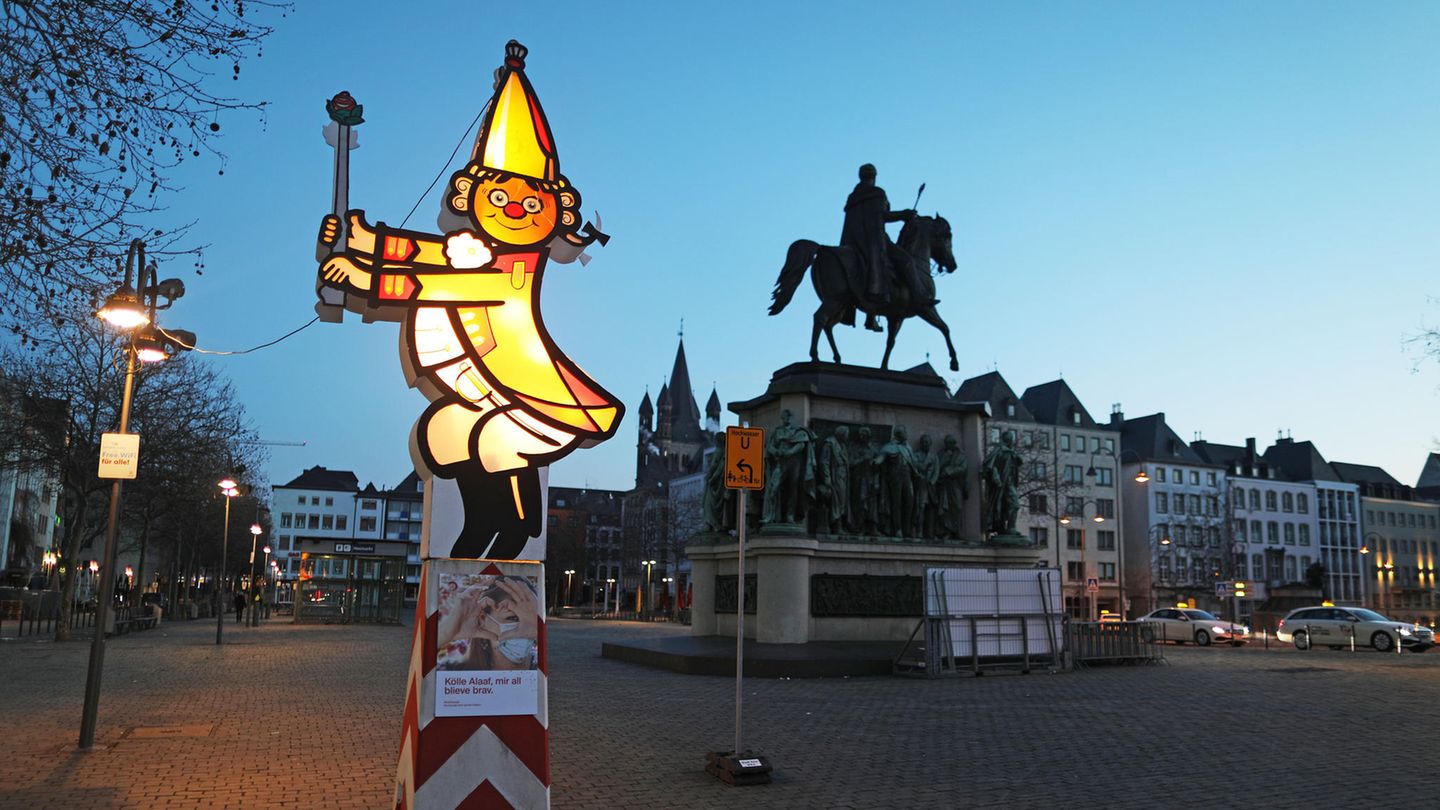 Eine beleuchtete Figur des Festkomitees Kölner Karnevals