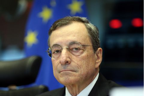 Neuer Ministerpräsident: Italien steckt in einer politischen Krise. Ausgerechnet der Banker Mario Draghi soll das Land retten