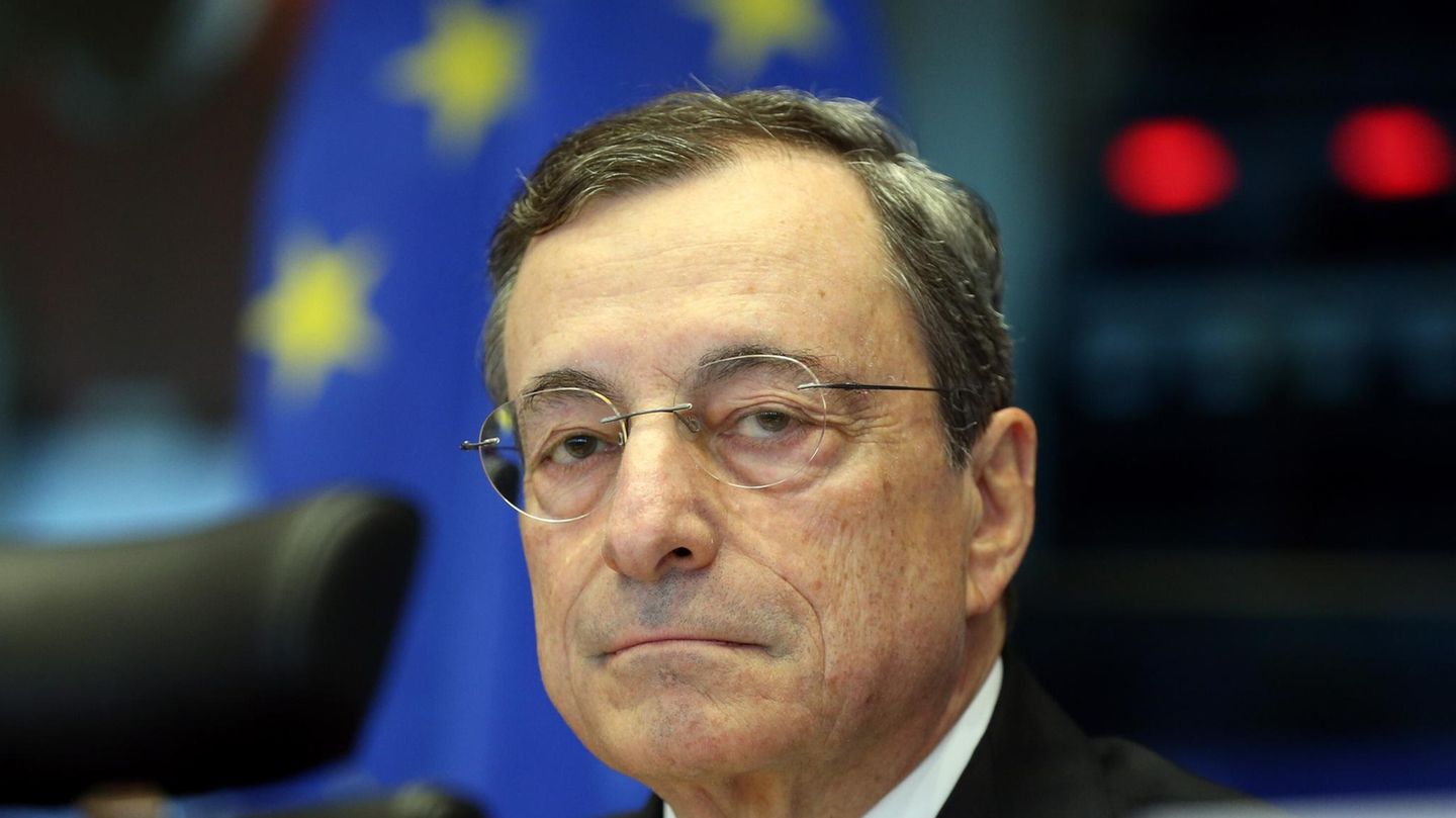 Neuer Ministerpräsident: Italien steckt in einer politischen Krise. Ausgerechnet der Banker Mario Draghi soll das Land retten
