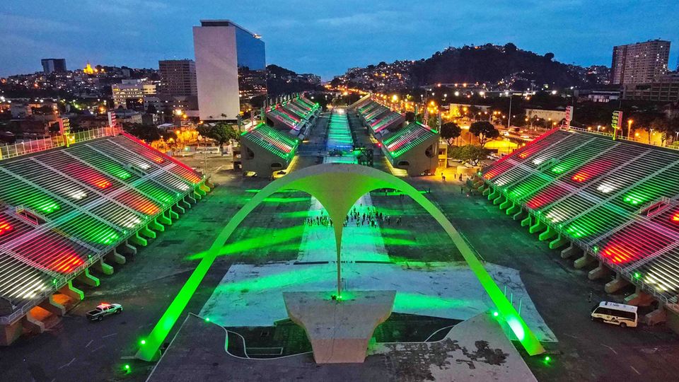 Das eigens für den Karneval 1984 gebaute Sambódromo in Rio de Janeiro