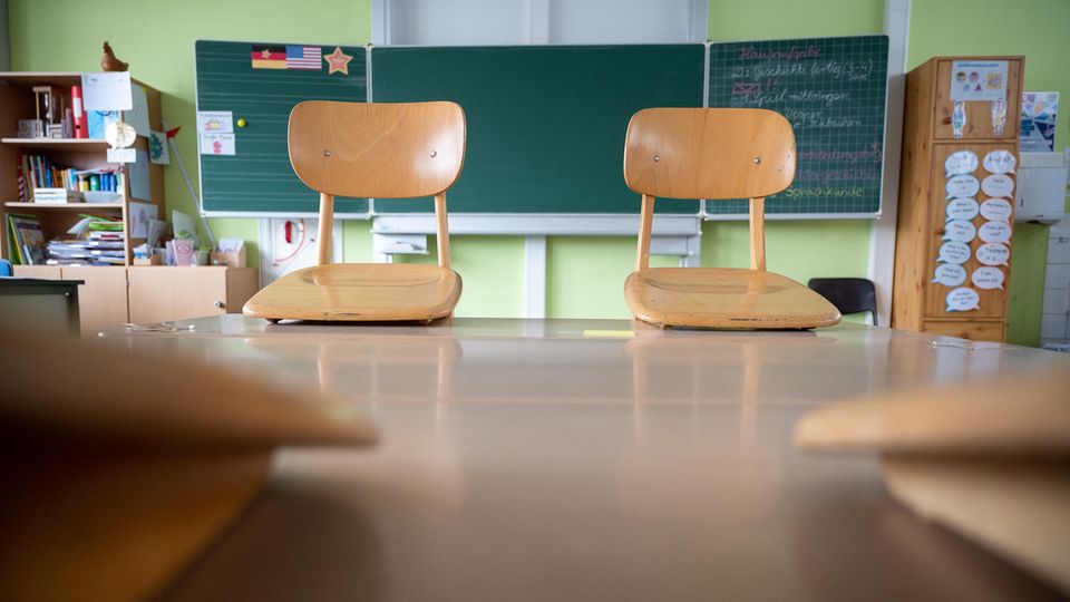 Politiker fordern zusätzliche Programme, damit die Wissenslücken der Schüler wieder aufgeholt werden