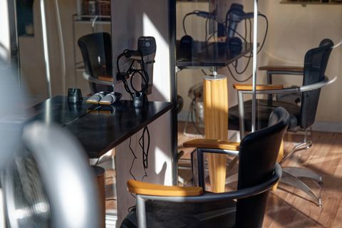 In zwei Wochen werden wieder Haare geschnitten