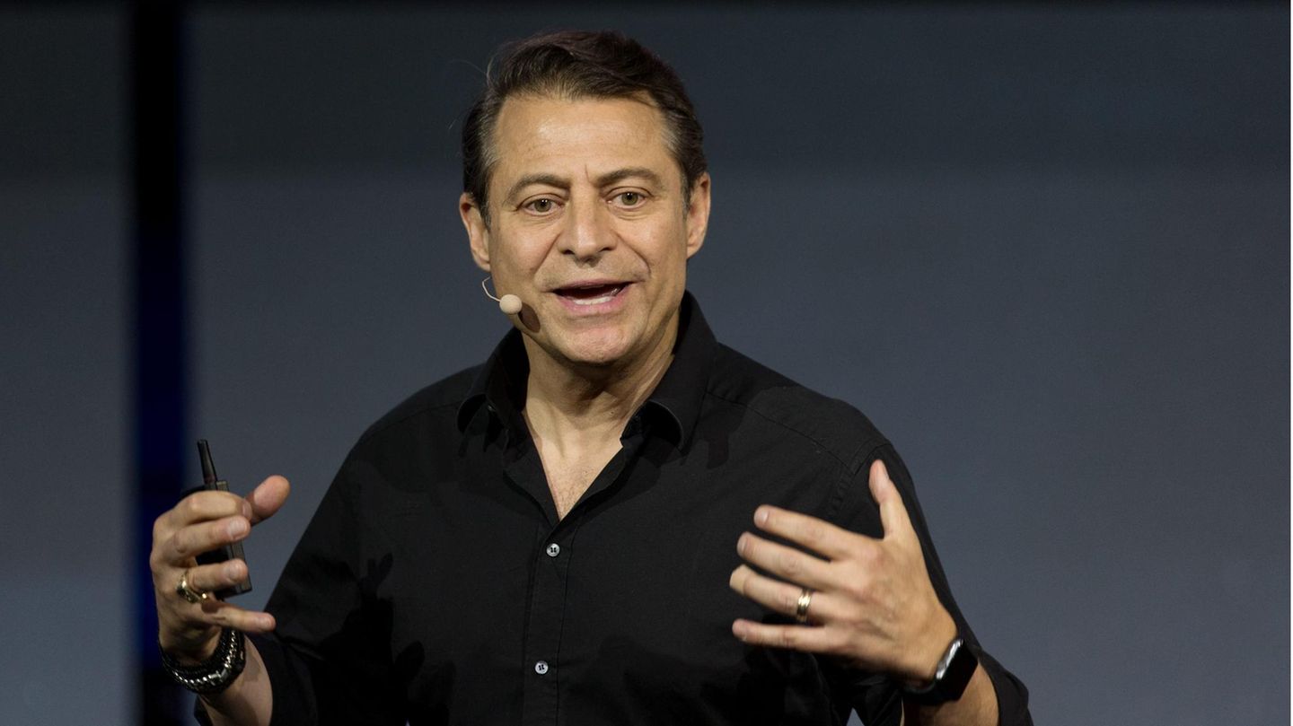 Peter Diamandis spricht bei einer Veranstaltung 2017