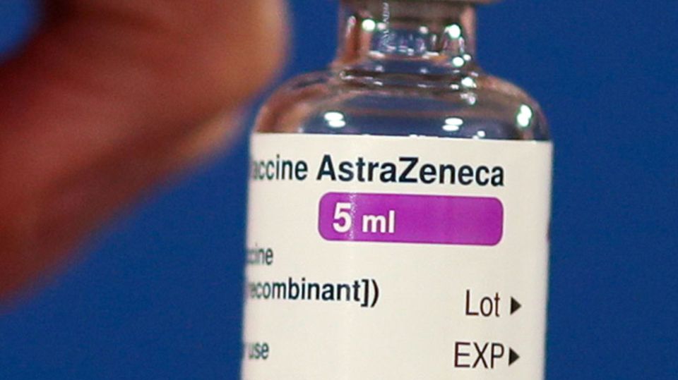Notfallsanitäter reagiert auf Impfung mit Lähmung