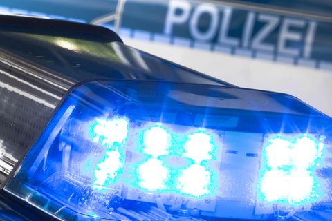 Ein Blaulicht eines Polizeiwagens