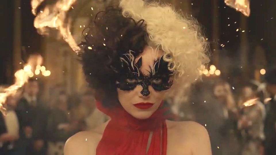 Emma Stone als Bösewichtin "Cruella" in neuem Disney-Trailer