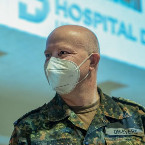 Seit dem 3. Februar ist Oberstarzt Jens-Peter Evers mit seinem Team Hospital da Luz in Lissabon im Einsatz