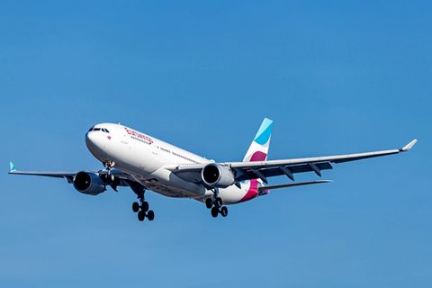 Ein Airbus A330 in den Farben der Eurowings