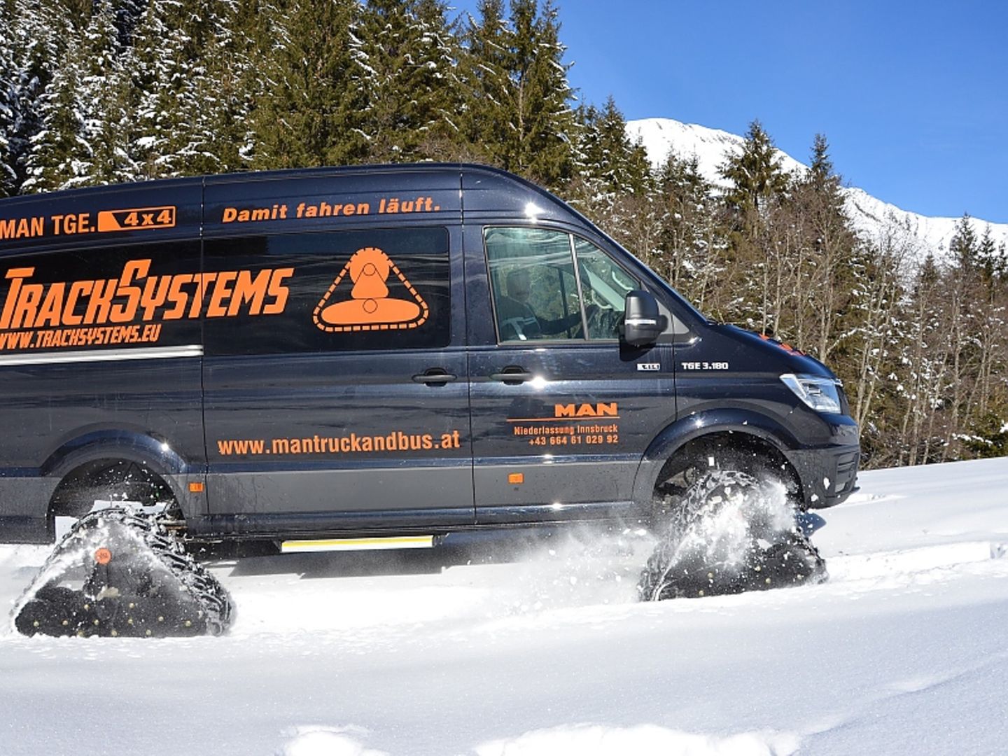 MAN TGE 4x4 mit Raupenantrieb