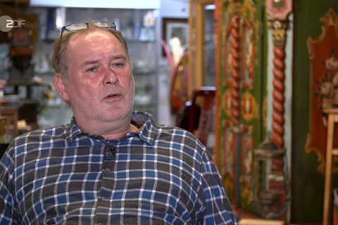 Bares für Rares Händler Walter "Waldi" Lehnertz in seinem Antiquitätenladen in Krekel