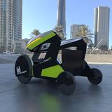 Beim WheeM-i-Vehikel fahren die Rollstuhlfahrer auf eine Art Rampe