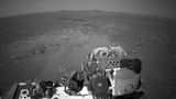 Selfie von Mars Perseverance vor der Landschaft des Jezero Krater