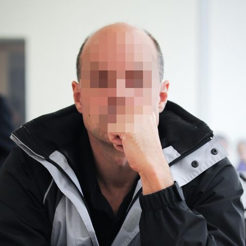 Der Angeklagte Thomas Drach sitzt im Saal 288 des Landgerichts