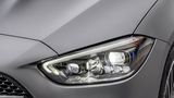 Die Mercedes C-Klasse bietet Voll-LED-Scheinwerfer