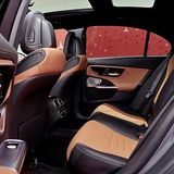 Hinten ist viel Platz, die Kniefreiheit ist um 3,5 Zentmeter gewachsen