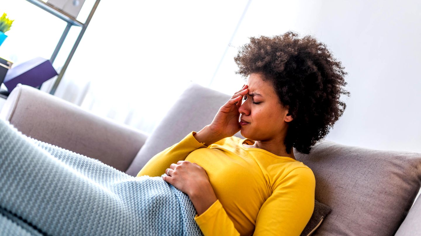 Die Diagnose: Die Psyche sei Ursprung ihrer Kopfschmerzen, heißt es. Bis die Ärzte den wahren Grund finden