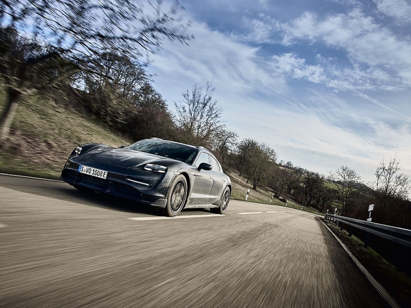 Porsche Taycan Turbo S Cross Turismo