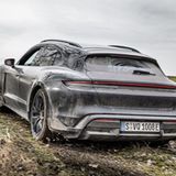 Porsche Taycan Turbo S Cross Turismo