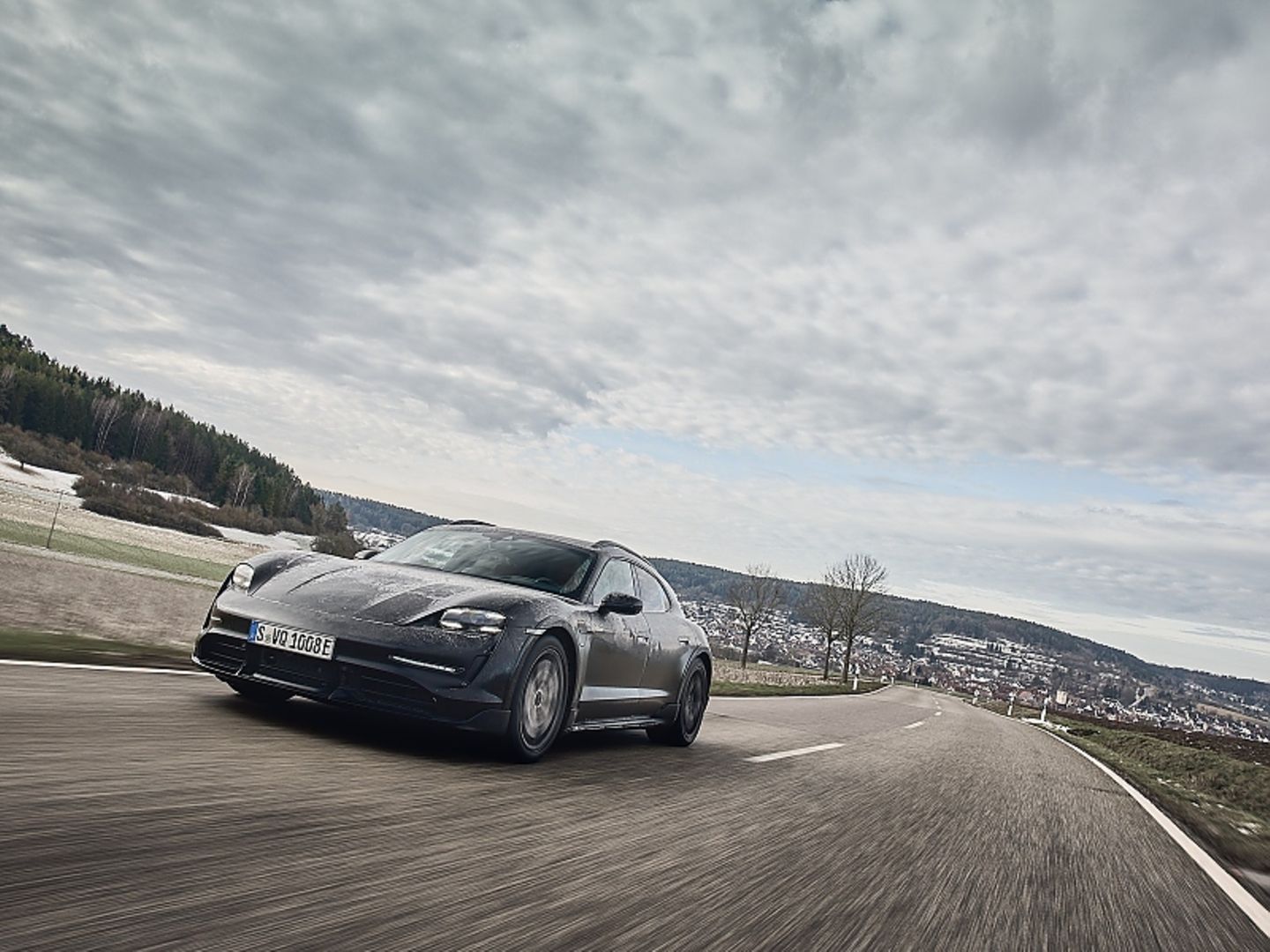 Porsche Taycan Turbo S Cross Turismo