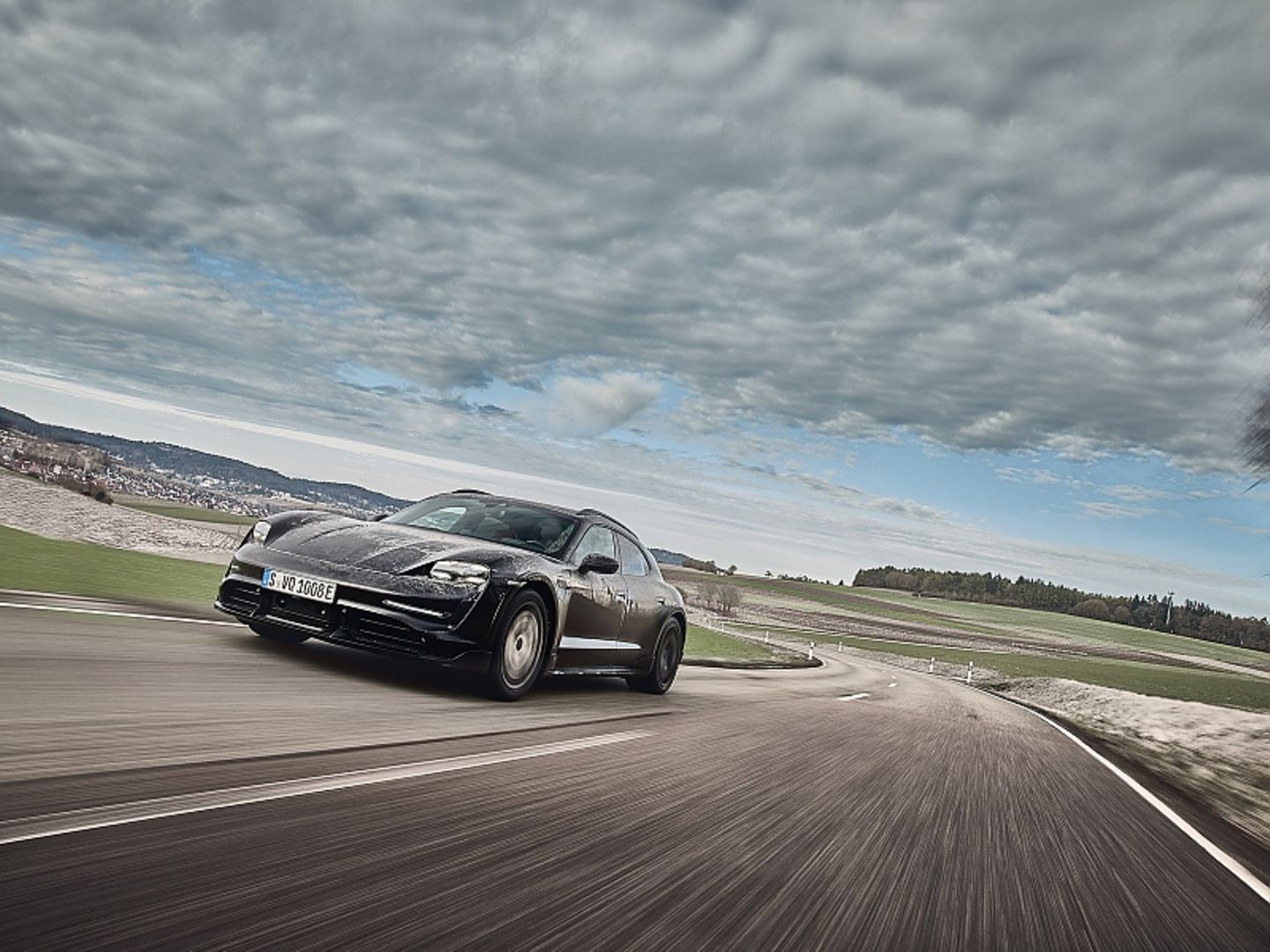 Porsche Taycan Turbo S Cross Turismo
