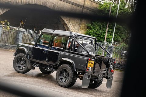 Der Defender Pickup wird vom 124-PS Diesel angetrieben