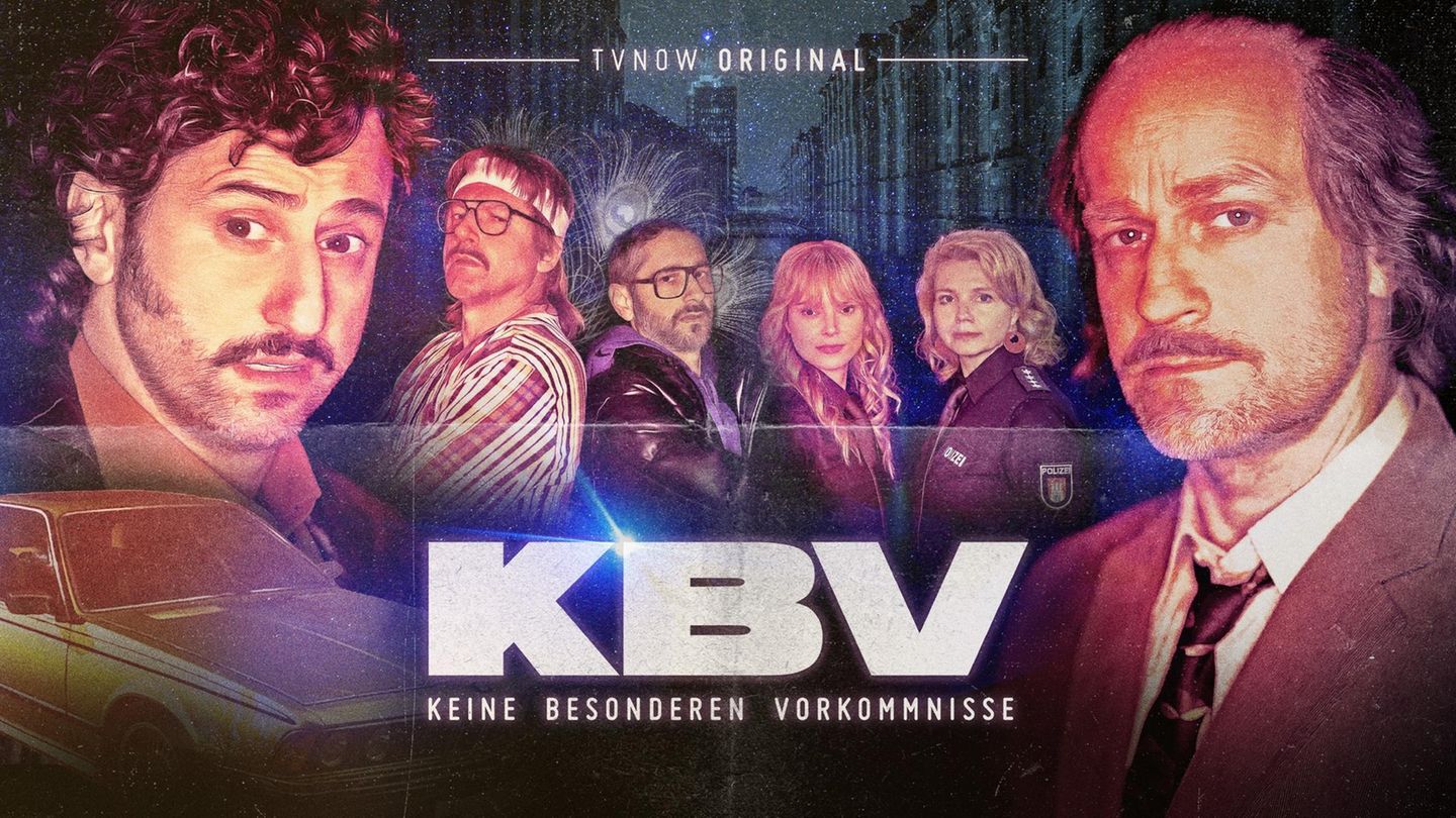 "KBV – Keine besonderen Vorkommnisse": Die sechsteilige Comedy-Serie "KBV – Keine besonderen Vorkommnisse“ ist ist ab dem 25. Februar 2021 auf TV Now abrufbar. Zahlreiche prominente Schauspieler wirken darin mit, etwa Jürgen Vogel, Serkan Kaya, Annette Frier, Denis Moschitto, Musiker Rocko Schamoni, Kida Khodr Ramadan, Andrea Sawatzki oder Christina Große - um nur einige zu nennen. Wer an den Folgen Gefallen findet: Eine zweite Staffel ist bereits in Auftrag gegeben. Die sechsteilige Comedy-Serie "KBV – Keine besonderen Vorkommnisse“ ist ist ab dem 25. Februar 2021 auf TV Now abrufbar. Zahlreiche prominente Schauspieler wirken darin mit, etwa Jürgen Vogel, Serkan Kaya, Annette Frier, Denis Moschitto, Musiker Rocko Schamoni, Kida Khodr Ramadan, Andrea Sawatzki oder Christina Große - um nur einige zu nennen. Wer an den Folgen Gefallen findet: Eine zweite Staffel ist bereits in Auftrag gegeben.