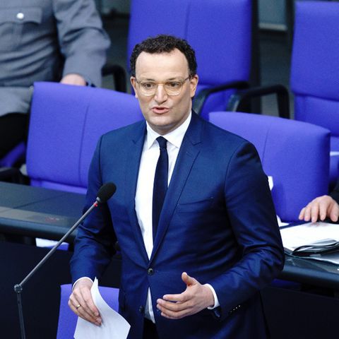 Jens Spahn, Bundesminister für Gesundheit, nimmt an der Sitzung des Bundestags mit der Befragung der Bundesregierung teil
