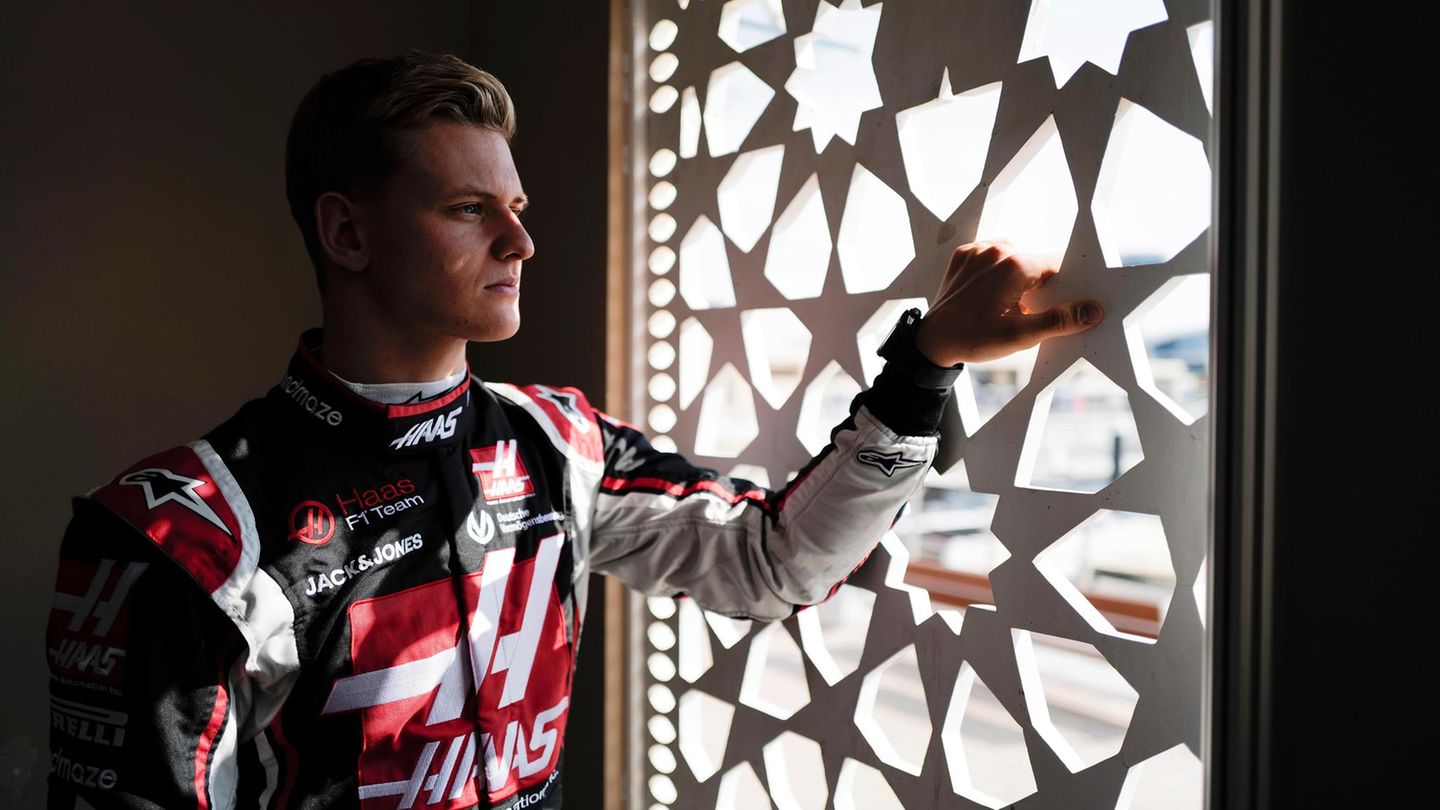 "Ich wollte immer das werden“: Mick Schumacher, 21, im Rennanzug seines Formel-1- Teams Haas