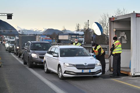 Einreisebeschränkungen: Grenzkontrollen, um das Virus einzudämmen? Funktioniert längst nicht so gut, wie man glaubt