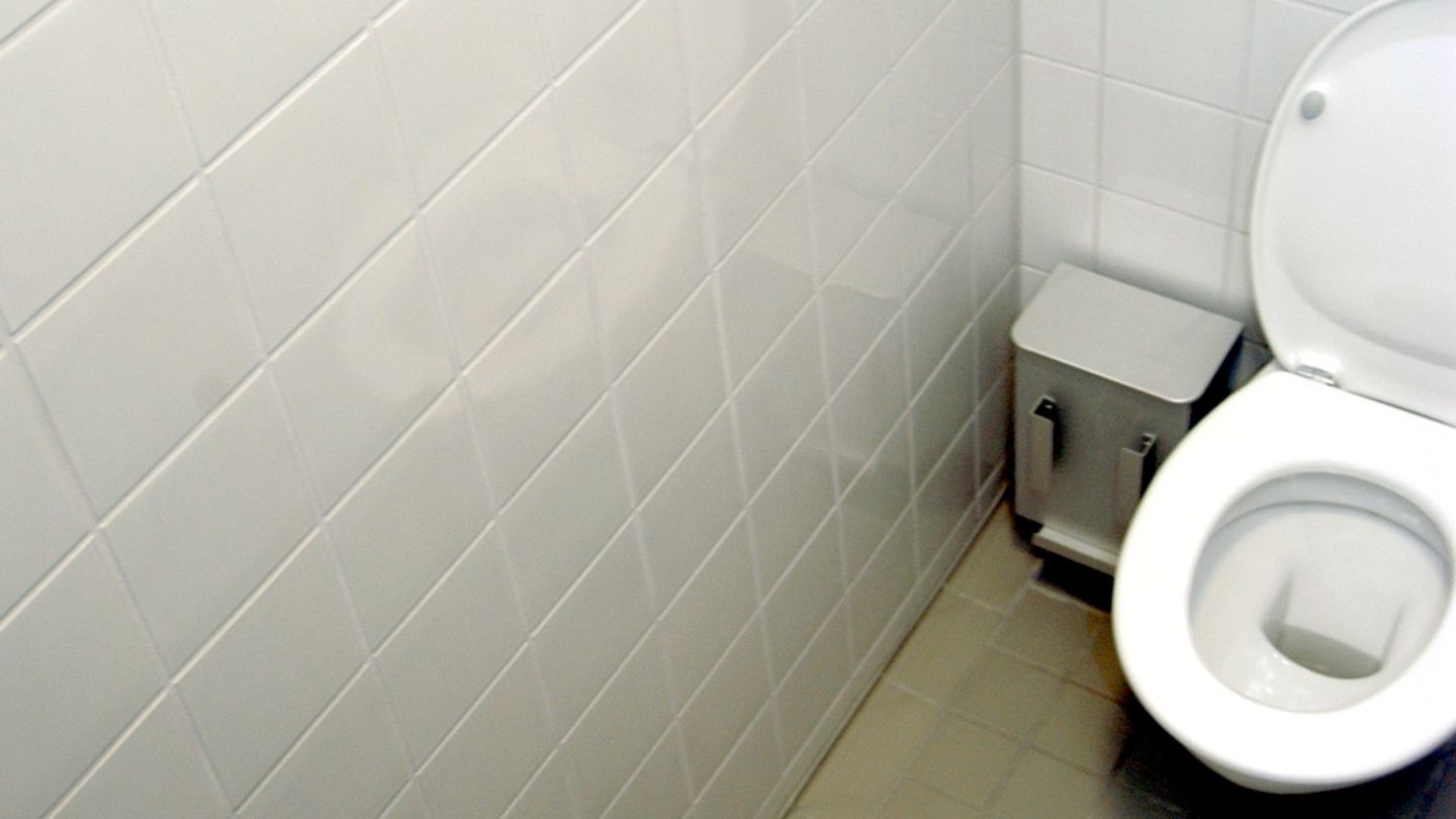 Blick in eine Toilettenkabine