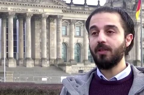 Tareq Alaows: Geflüchteter auf dem Weg in den Bundestag: "Migration ist die Mutter dieser Gesellschaft"
