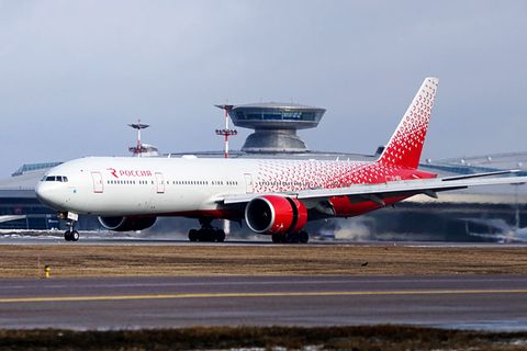Eine Boieng777-300 der Fluglinie Rossija Airlines