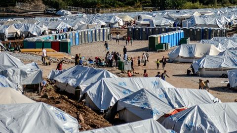 Das Flüchtlingslager Kara Tepe auf der griechischen Insel Lesbos (Archivbild)