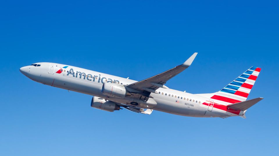 Eine Passagiermaschine der Fluggesellschaft American Airlines (Archivbild)