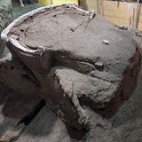 Die Form bildet einen  Streitwagen nach.