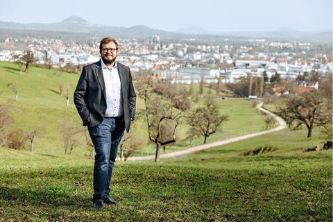 Seit Alexander Maier den CDU- Amtsinhaber  überraschend schlug,  ist er der ­erste grüne  Oberbürgermeister der Industriestadt  Göppingen