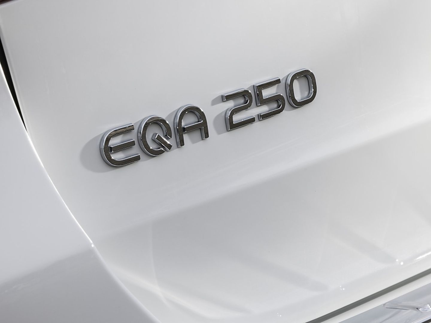 Mercedes EQA 250