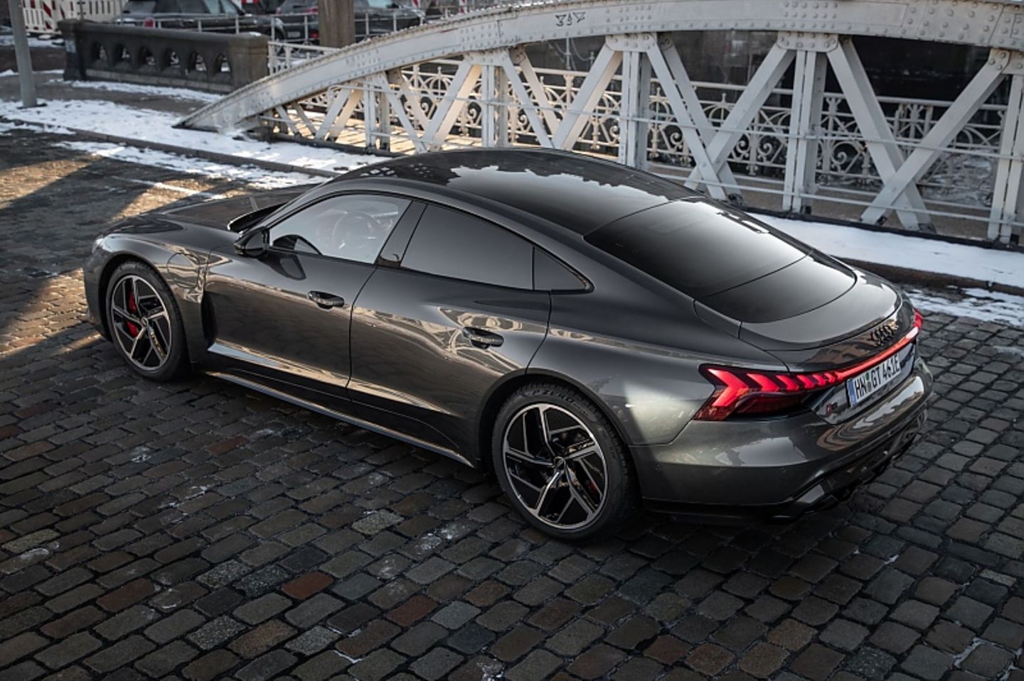 Der Audi e-tron GT quattro kostet mindestens 99.800 Euro