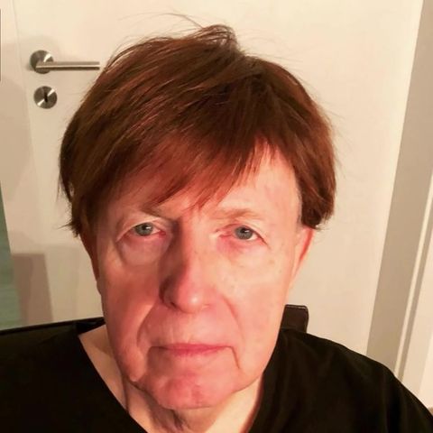 Rainer Calmund sorgt mit Perücken-Foto für Lacher auf Instagram