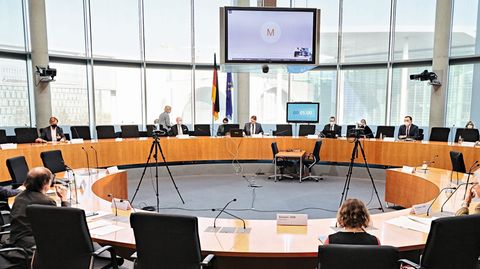 "Pflege in Würde": Nach der Anhörung im Bundestag: So geht es weiter mit der Pflege-Petition