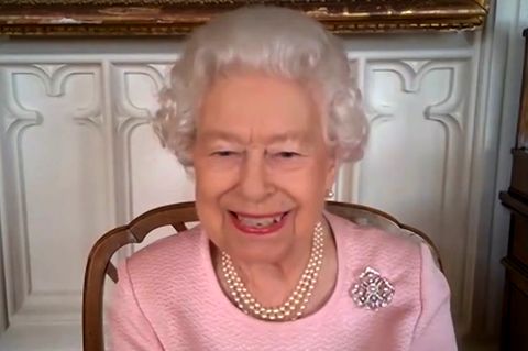 Queen Elizabeth Im Videocall: Sie sorgt für viele Lacher